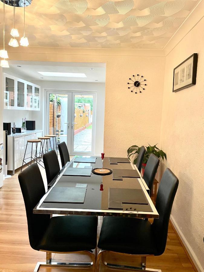 Stunning 1 Bedroom And Double Sofa Bed Near Train Station Саутгемптон Экстерьер фото